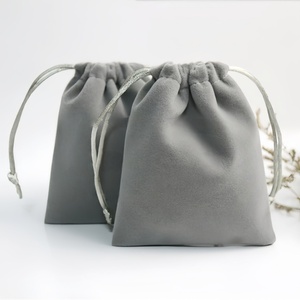 Sac de rangement pour bijoux en velours, double face, en peluche, avec cordon de serrage, portable, écologique, 7x9cm - Product Image 2