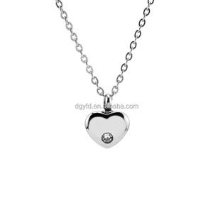 Collana con Piccola Urna a Cuore per Ceneri, Gioielli per Cremazione da Donna, Ciondolo in Acciaio Inossidabile, Porta Ceneri Commemorativo, Ricordo per i Propri Cari - Product Image 1