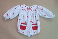 Robe à manches longues pour filles, en tissu blanc avec cœur rouge brodé à la main, tenue de la Saint-Valentin pour tout-petits avec poches
