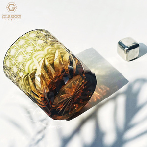 Verre à <span class=keywords><strong>whisky</strong></span> de style <span class=keywords><strong>japonais</strong></span> haut de gamme sculpté à la main bar à vin étranger verre à bière tasse en verre cristal nuage ambre - Product Image 3