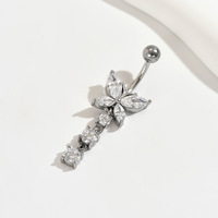 Anneau de nombril en acier inoxydable avec pendentif papillon, bijoux de piercing de nombril brillant avec zircon cubique et pompon pour femmes