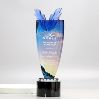 Trophée en cristal noble gravé sur mesure avec ailes bleues pour la reconnaissance des meilleurs joueurs, cadeau d'affaires