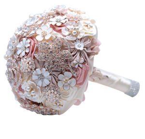 Ramo de Novia Hecho a Mano con Perlas, Seda de Lujo, Cristales Brillantes y Rosas de Satén para Novias y Damas de Honor - Product Image 2