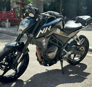 Motocicleta de Calle de 1000cc de <span class=keywords><strong>Segunda</strong></span> <span class=keywords><strong>Mano</strong></span> con Bajo Kilometraje en 2017, 90% Nueva - Product Image 6