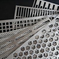 Tôle décorative perforée en aluminium DXR 2 mm, motif nid d'abeille triangulaire, panneau à trous décalés pour façade, plafond et écran