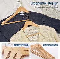Cintres en bois naturel pour magasin de vêtements avec barre antidérapante pour pantalons – Présentoirs à vêtements