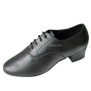 Chaussures de danse latine blanches personnalisées pour homme, avec perforations - Product Image 2