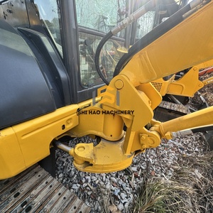 โรงงานจำหน่ายรถขุดไฮดรอลิกมือสอง Komatsu PC35 ขนาด 3.5 ตัน นำเข้าจากญี่ปุ่น สำหรับงานเกษตรและครัวเรือน พร้อมหัวขุดด้านหลัง - Product Image 4