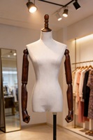 Vente directe d'usine : Mannequin de vitrine demi-corps en FRP pour vêtements de style coréen, pour femmes