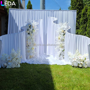 ฉากแต่งงาน LEDA ดีไซน์ใหม่ สวยหรู สำหรับงานแต่งงานกลางแจ้ง พร้อมโครงโลหะสีขาวรูปทรงคลื่น - Product Image 1