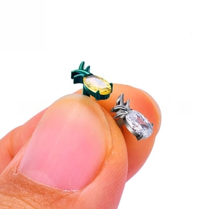 Nouveau bijou de corps tendance en alliage de titane de qualité implantable, labret à filetage interne pour lèvre, cartilage, hélix, piercing Méduse, très demandé - Product Image 2