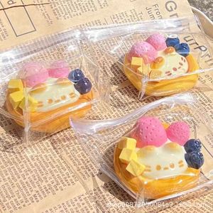 Juguete Antiestrés de Plástico con Forma de Tarta de <span class=keywords><strong>Huevo</strong></span> de Gatito, con Relleno de Jugo, Textura Similar a la de la Lodo, para Niños - Product Image 1