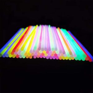 Lot de 100 bâtons lumineux LED néon de 200 mm, à piles, écologiques, pour fêtes, cadeaux, remises de diplômes, Thanksgiving - Product Image 6