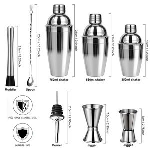 Ensemble de 6 outils de bar à cocktails en acier inoxydable avec coffret cadeau pour Noël, les fêtes, un mariage ou un cadeau de pendaison de crémaillère - Product Image 2