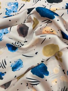 Mềm Matte Lụa Satin 100% Polyester Kỹ Thuật Số In Crepe Voan Vải Cho Váy Quần Áo Ngủ Túi Với Thiết Kế Đồng Bằng Thoáng Khí - Product Image 2