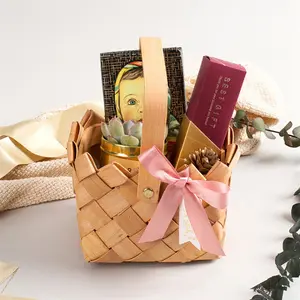 Wood woven basket wedding one year return 100 days feast full moon gift basket with hand gift basket