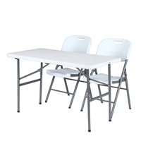 Chaise pliante moderne en plastique, directement de l'usine - Chaise commerciale portable et empilable pour événements, mariages, conférences, banquets, parcs