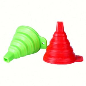 Mini entonnoir pliable en silicone, entonnoirs portables pliables à suspendre, outils de cuisine pour distribution de liquides domestiques OEM/ODM - Product Image 2