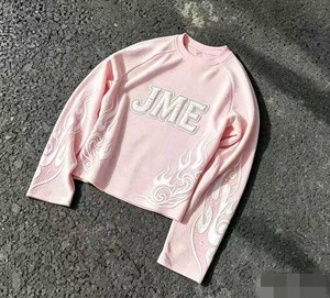 Haut court à manches longues en tricot gaufré brodé pour homme, style streetwear oversize, col rond, rose avec motif flamme - Product Image 3