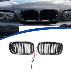 Parrilla iluminada de doble línea para BMW E46 2002-2005, material ABS con clips para versión de 4 puertas - Product Image 1