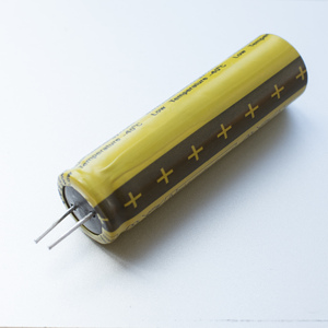 圆柱形可充电1C~40C高倍率LTO锂离子电池 HTC1865 2.4V 1300mAh 锂离子电池芯，适用于物联网设备 - Product Image 2