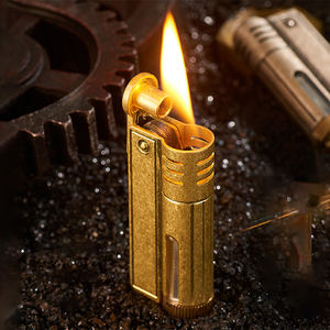 2025 Venta caliente Metal Logotipos personalizados Cubo de combustible transparente Fuego libre Retro Flint Encendedor de aceite - Product Image 2