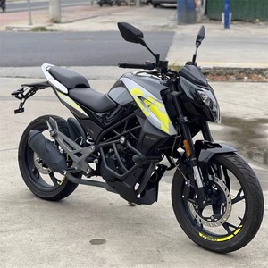 Motocicleta Usada NK400 de 400cc, Dos Cilindros, Cuatro Tiempos, con Refrigeración por Agua, Transmisión Internacional de Seis Velocidades - Product Image 4