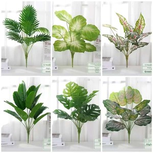 Ventes Flash : Palmier Artificiel en Plastique, Plante à Feuilles Vertes Haute Simulation pour Décoration Intérieure Maison et Hôtel, Écologique - Product Image 4