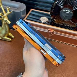 Marco Metálico de Aleación de Aluminio con Adhesivo Trasero Mate Integrado, Compatible con <span class=keywords><strong>iPhone</strong></span> 13-16 Pro/Pro Max, se Convierte en <span class=keywords><strong>iPhone</strong></span> 17 Pro/17 Pro Max - Product Image 3