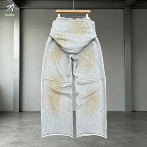 Pantalon de survêtement déchiré et vieilli pour homme RAMAX, en molleton épais, avec cordon de serrage à la taille, style streetwear, personnalisable OEM - Product Image 2