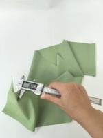 Bande de résistance en latex Theraband à haute élasticité avec logo personnalisé, rouleau de bande d'exercice naturelle, ensemble de bande d'exercice portable pour la gymnastique