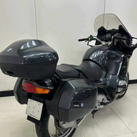 Moto de tourisme 1100cc, moteur Boxer, refroidissement par eau, avec ABS, poignées chauffantes, pare-brise réglable, système audio
