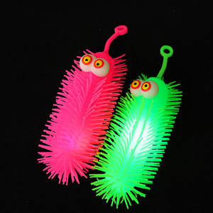 Deng Mei Glowing Caterpillar 17cm TPR Jouet anti-stress pour enfants Lumineux Clignotant Coloré Pom Pom - Product Image 2