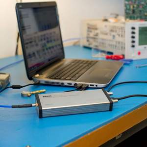 Analyseur de spectre en temps réel Signal Hound BB60C 6 GHz - Product Image 2