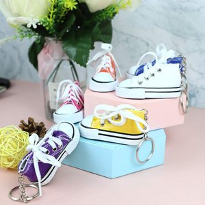 Mini llavero pequeño zapatillas de lona mini complementos logotipo personalizado - Product Image 2