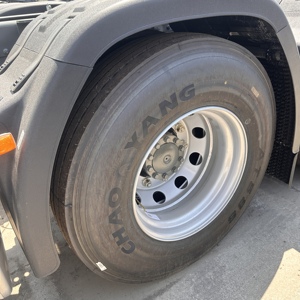 <span class=keywords><strong>Camion</strong></span> haute performance Howo T7H 6x4 <span class=keywords><strong>Diesel</strong></span> 440 chevaux, transmission manuelle, conduite à gauche, prix réduit - Product Image 6