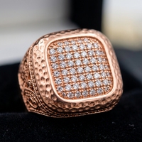Bague Hip Hop en Cuivre et Zircon, Bijou de Doigt Géométrique Pavé, Style Urbain Unisexe pour Soirées