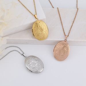 Collana con ciondolo a specchio con gioiello personalizzato con motivo floreale in acciaio inossidabile collana con medaglione fotografico ovale <span class=keywords><strong>per</strong></span> <span class=keywords><strong>regalo</strong></span> di <span class=keywords><strong>coppia</strong></span> di famiglia - Product Image 3