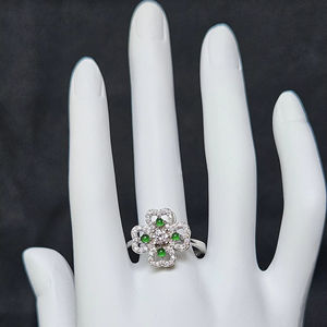 Bague en jade en forme de fleur réglable en argent 925 personnalisable Jadeite Paradise, option de gravure personnalisée, certifiée NGIC - Product Image 1