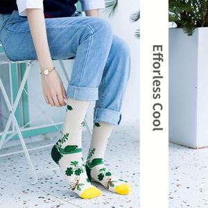 Venta al por mayor moda Hip Hop personalidad dibujos animados Anime Calcetines - Product Image 2