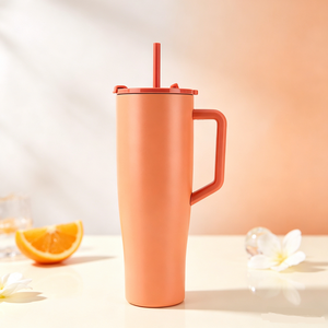 <span class=keywords><strong>Lot</strong></span> en gros <span class=keywords><strong>de</strong></span> gourdes isothermes en acier inoxydable pour cyclisme avec poignée et paille, gravées pour Noël - Product Image 4