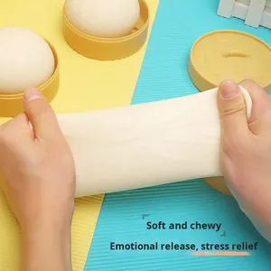 Jouet de simulation anti-stress en forme de pain vapeur Char Siu, jouet à presser doux et amusant à rebond lent en PU, jouet de farce, vente en gros - Product Image 4