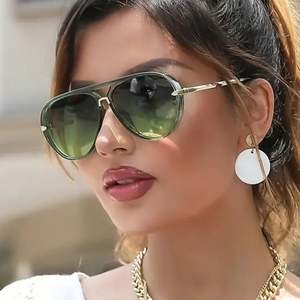 Gafas de Sol de Piloto Extra Grandes con Logotipo Personalizado, Moda Retro 2025, Montura Grande, Lentes Degradadas, Protección UV400 para Mujer - Product Image 1