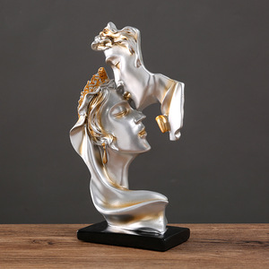 Witt Deep Kiss Personalized Custom Resin Figurine Handmade Hand-painted Art Collectible Home Valentine's Day Bookcase