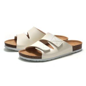 Sandales plates en cuir pour hommes, tongs en liège pour femmes, chaussures de plage et de marche en plein air, sandales à plateforme antidérapantes - Product Image 1