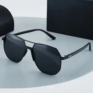 Uv filtre ile yeni stil polarize güneş gözlüğü erkekler açık sürüş için 400 Trendy klasik Uv koruma gözlükleri