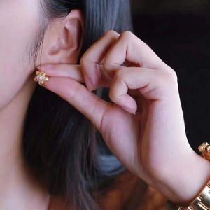 ถาดเปล่าสำหรับทำเครื่องประดับมุก DIY เงินแท้ S925 สำหรับใส่ลูกปัดกลมขนาด 7-8 มม. ต่างหูรูปดอกไม้เล็ก รุ่น 20868 - Product Image 3