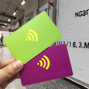 บัตรควบคุมการเข้าออก RFID NFC ISO/IEC 1K แบบกันน้ำ ความถี่ 13.56MHz ทำจาก PVC พร้อมคิว<span class=keywords><strong>อา</strong></span><span class=keywords><strong>ร์</strong></span><span class=keywords><strong>โค้ด</strong></span> สำหรับโรงแรม ธุรกิจ บัตรสมาชิก แท็กขนาดเล็ก สำหรับการชำระเงิน - Product Image 3
