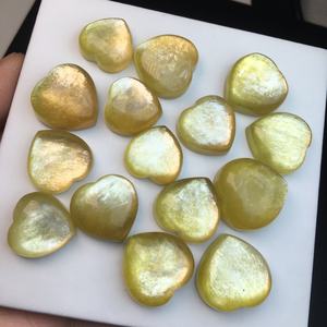 Vente en gros <span class=keywords><strong>de</strong></span> pierres précieuses en cristal <span class=keywords><strong>de</strong></span> haute qualité, pierres précieuses uniques à face unique, <span class=keywords><strong>pierre</strong></span> <span class=keywords><strong>de</strong></span> <span class=keywords><strong>lune</strong></span>, mica pour <span class=keywords><strong>la</strong></span> fabrication <span class=keywords><strong>de</strong></span> bijoux, pendentifs, bracelets DIY - Product Image 1