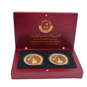 מטבעות מדליית זיכרון מותאם אישית עבור שגרירות qatar בבירוט הידראולי מטבעות מתכת מזכרת עם קופסת עץ - Product Image 2